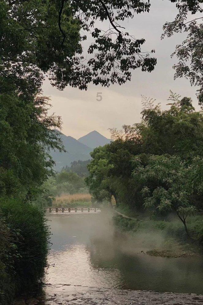 马步青：马步芳的亲哥哥，自创跟跑自行车升官法，嘲笑张大千邋遢