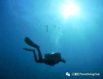 抗衰老保湿美容臻品首选悦蕾海洋冰川水凝露