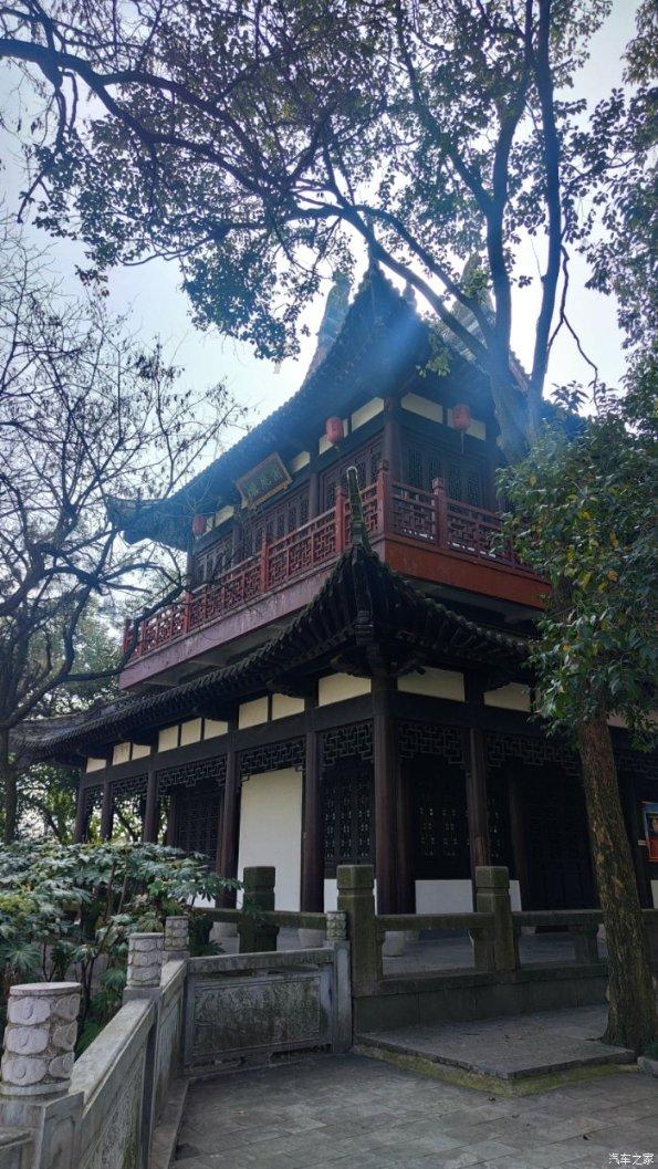 救援美丽小天使